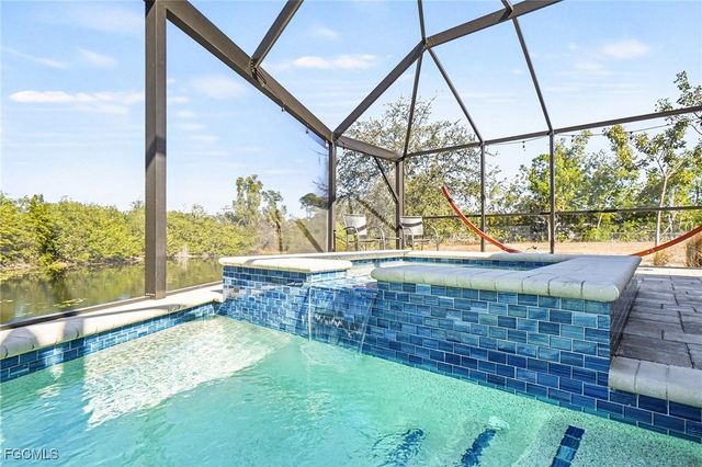 2369 NE 43rd LN, Cape Coral, FL 33909