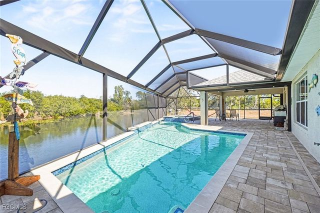 2369 NE 43rd LN, Cape Coral, FL 33909