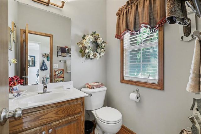 1830 Parkside Drive, Liberty, MO 64068