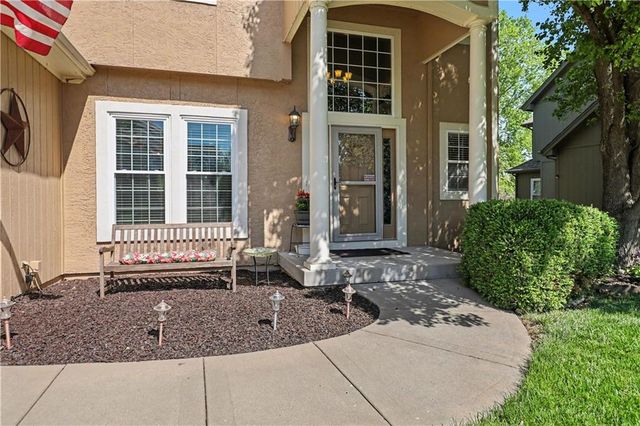 1830 Parkside Drive, Liberty, MO 64068