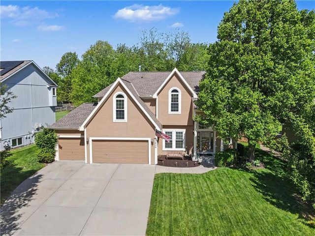 1830 Parkside Drive, Liberty, MO 64068