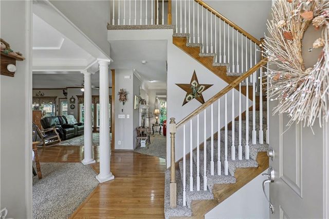 1830 Parkside Drive, Liberty, MO 64068