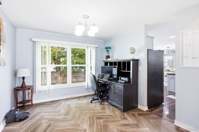 517 Kelli Avenue, Marysville, MI 48040