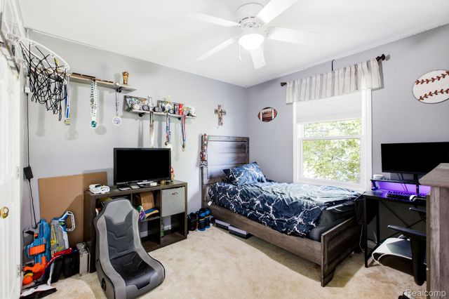 517 Kelli Avenue, Marysville, MI 48040