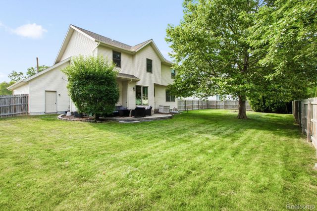 517 Kelli Avenue, Marysville, MI 48040