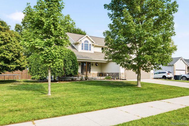 517 Kelli Avenue, Marysville, MI 48040