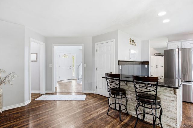 517 Kelli Avenue, Marysville, MI 48040