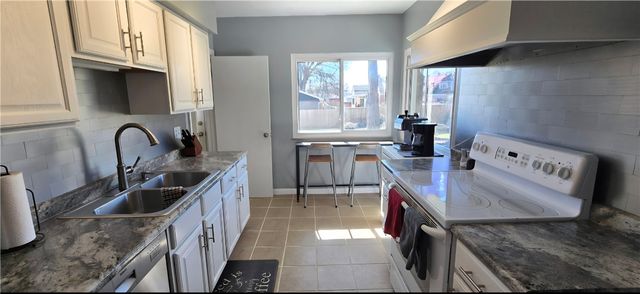 1416 Fieldstone Drive, Dayton, OH 45414