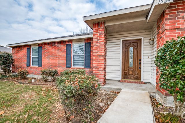 1524 Foxwood Lane, Rockwall, TX 75032