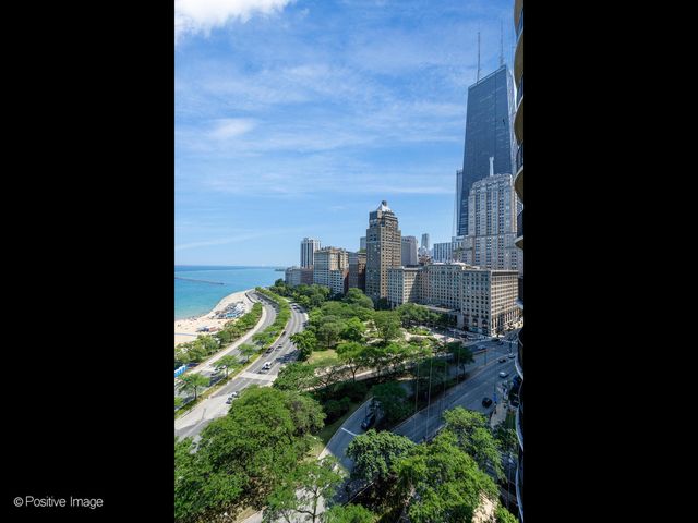1040 N Lake Shore Drive 17D, Chicago, IL 60611