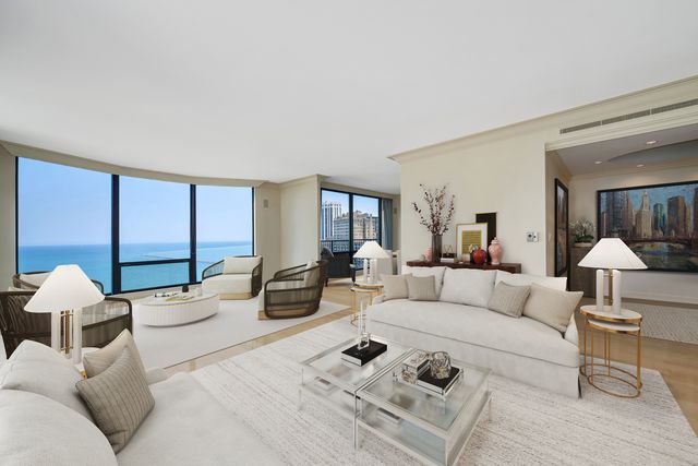 1040 N Lake Shore Drive 17D, Chicago, IL 60611