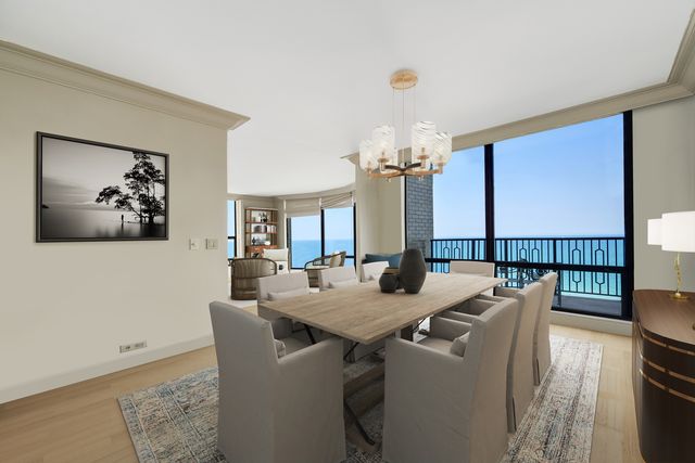 1040 N Lake Shore Drive 17D, Chicago, IL 60611