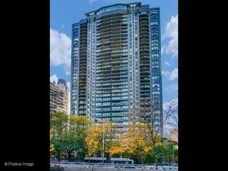 1040 N Lake Shore Drive 17D, Chicago, IL 60611