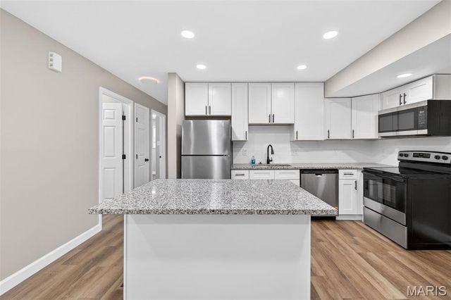 695 Mullanphy Road, Florissant, MO 63031