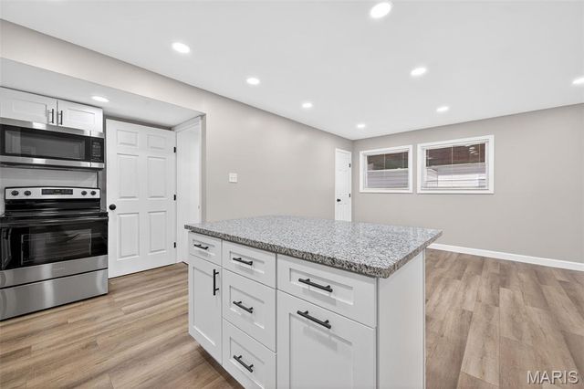 695 Mullanphy Road, Florissant, MO 63031