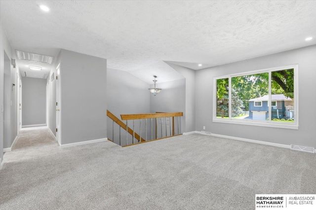 6204 S 140th Avenue, Omaha, NE 68137