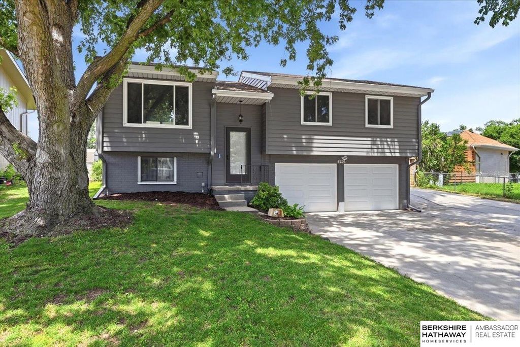 6204 S 140th Avenue, Omaha, NE 68137
