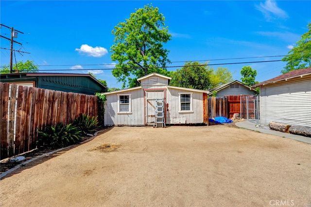 551 E Columbia, Pomona, CA 91767