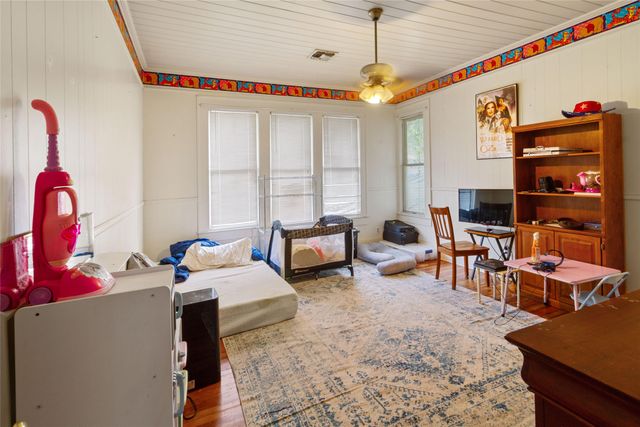 1594 W 4th Avenue, Corsicana, TX 75110