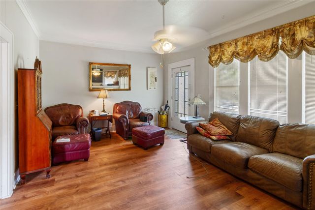 1594 W 4th Avenue, Corsicana, TX 75110
