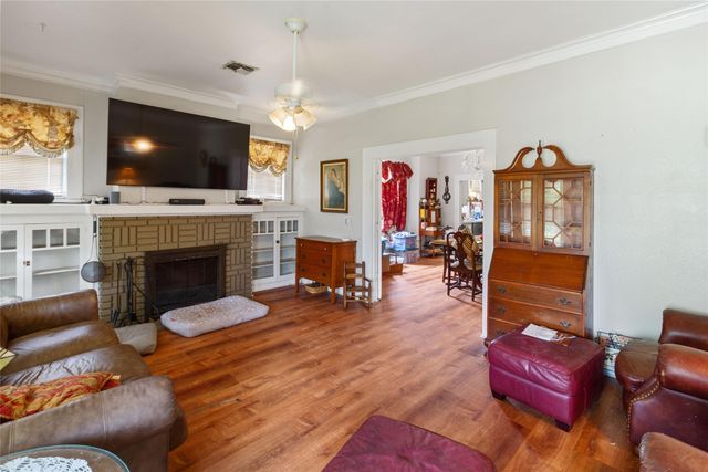 1594 W 4th Avenue, Corsicana, TX 75110
