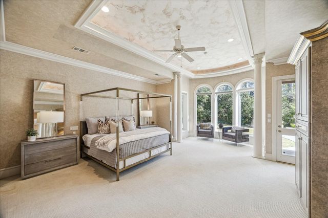 608 Little John Lane, Houston, TX 77024