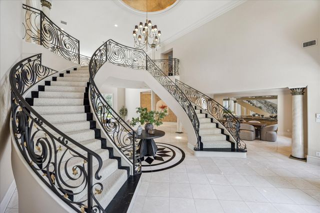 608 Little John Lane, Houston, TX 77024