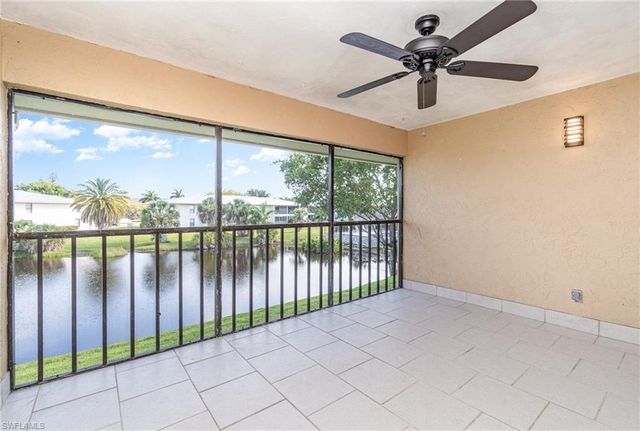 135 Cypress WAY E # H, Naples, FL 34110