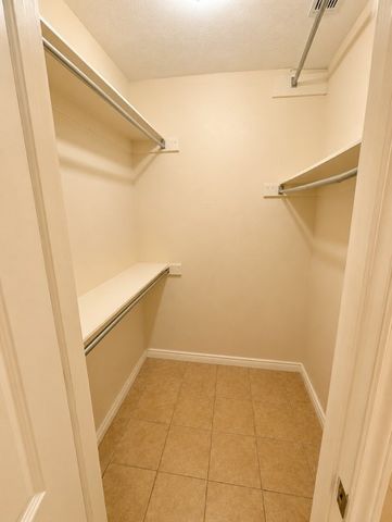 216 Monica Street, Glenn Heights, TX 75154