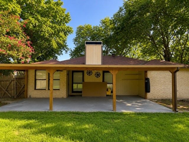 216 Monica Street, Glenn Heights, TX 75154