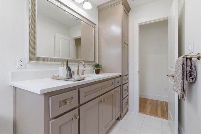 4120 Lanark Avenue, Fort Worth, TX 76109