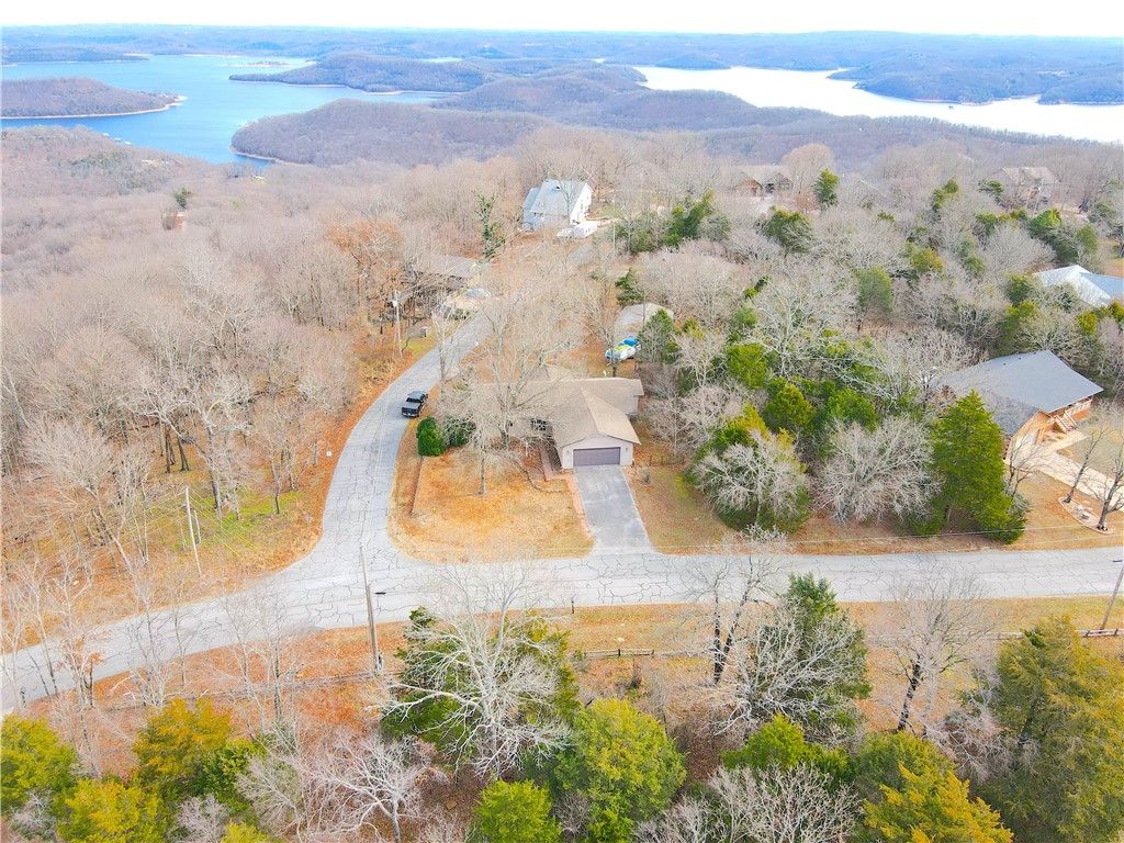 12598 Lodge Drive, Garfield, AR 72732