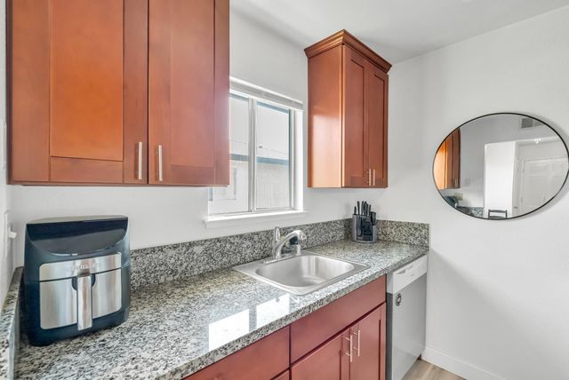 9059 Pinata Way #4, Sacramento, CA 95826
