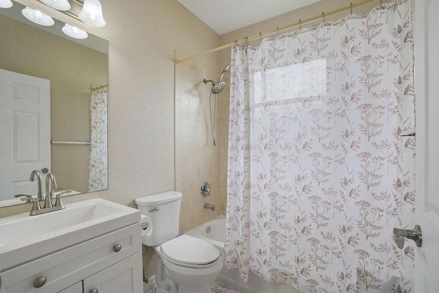 942 SW IDOL Avenue, Port St. Lucie, FL 34953