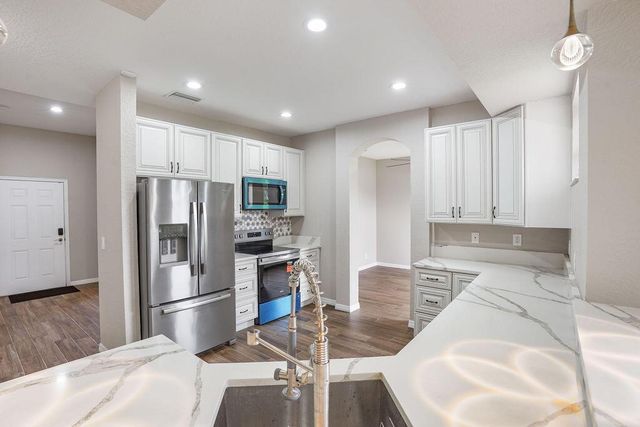 942 SW IDOL Avenue, Port St. Lucie, FL 34953