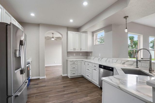 942 SW IDOL Avenue, Port St. Lucie, FL 34953