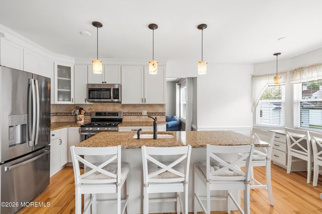 981 Feathertree Drive, Toms River, NJ 08753