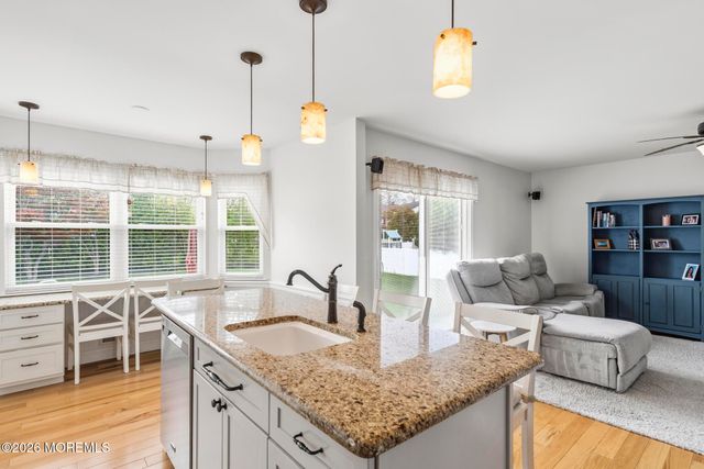 981 Feathertree Drive, Toms River, NJ 08753