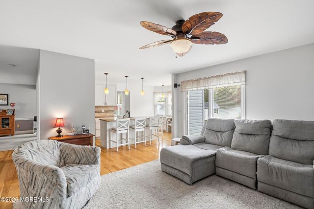 981 Feathertree Drive, Toms River, NJ 08753