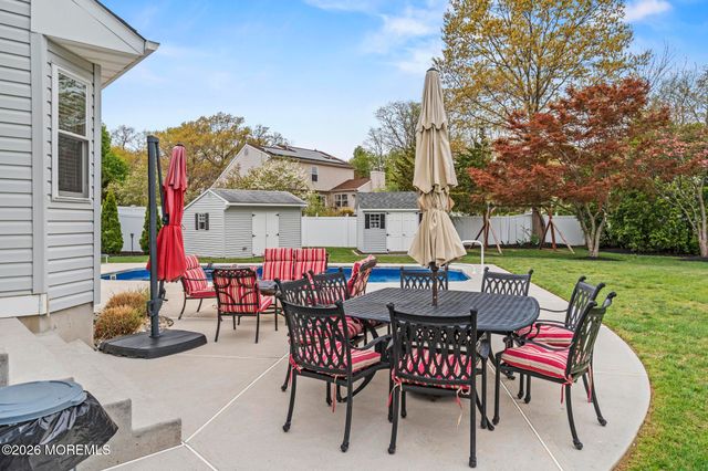 981 Feathertree Drive, Toms River, NJ 08753