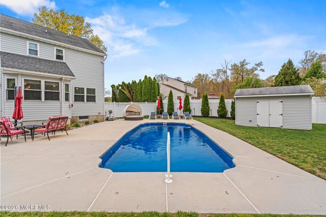 981 Feathertree Drive, Toms River, NJ 08753