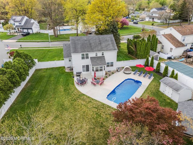 981 Feathertree Drive, Toms River, NJ 08753