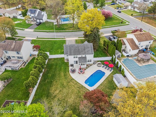 981 Feathertree Drive, Toms River, NJ 08753