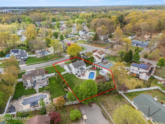 981 Feathertree Drive, Toms River, NJ 08753