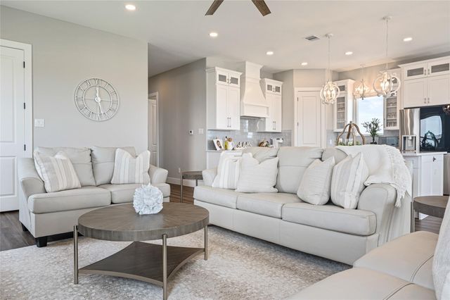 821 Casa Drive, Crystal Beach, TX 77650
