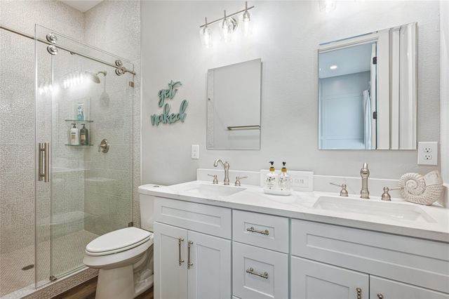 821 Casa Drive, Crystal Beach, TX 77650