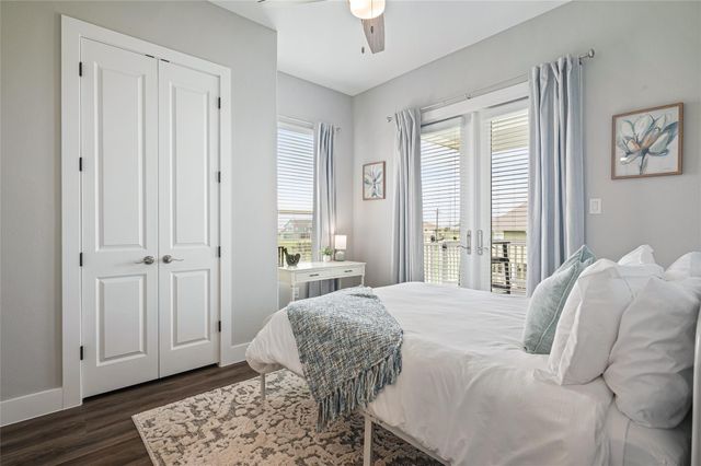 821 Casa Drive, Crystal Beach, TX 77650