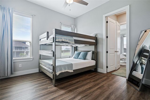 821 Casa Drive, Crystal Beach, TX 77650