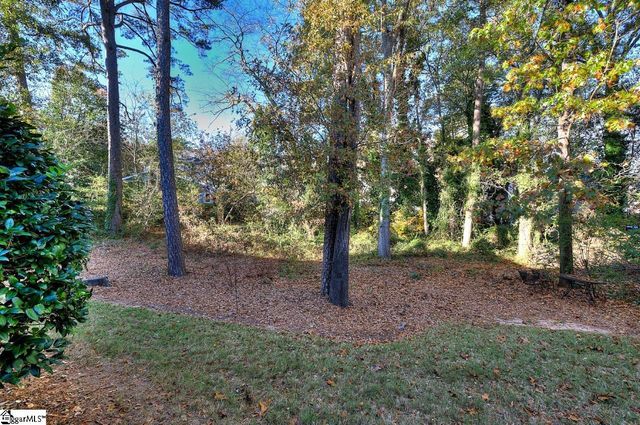 7 Shady Hollow Lane, Greer, SC 29651
