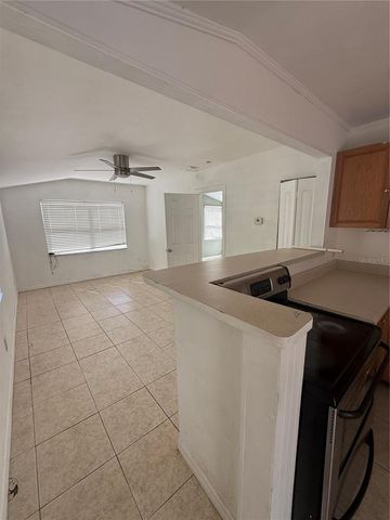 345 22ND AVENUE S B, St Petersburg, FL 33705